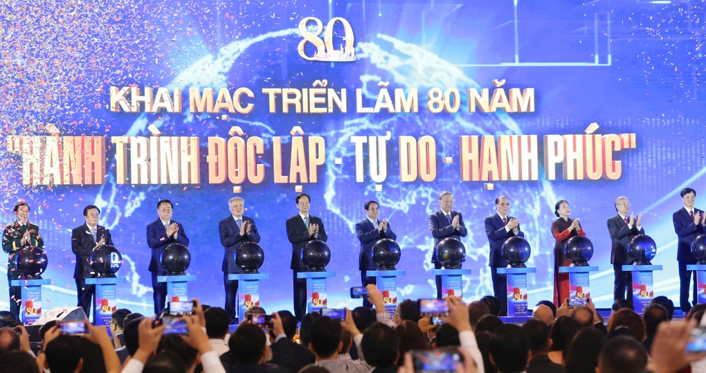 Mưa đỏ, Đức Phúc đoạt giải tại Nga vào top 10 sự kiện văn hóa năm 2025 - 2