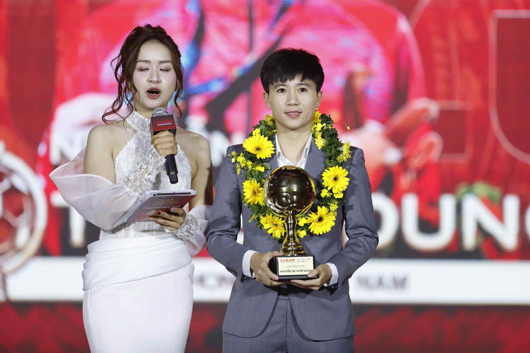 Lễ trao giải Quả bóng vàng Việt Nam 2025: Đình Bắc đoạt Quả bóng bạc - Ảnh 7.