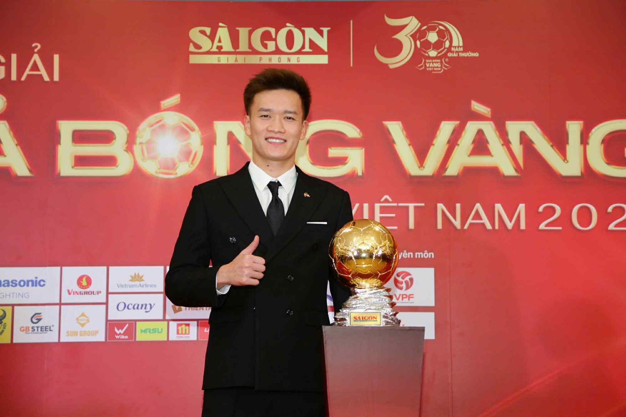 Lễ trao giải Quả bóng vàng Việt Nam 2025: Đình Bắc đoạt Quả bóng bạc - Ảnh 8.