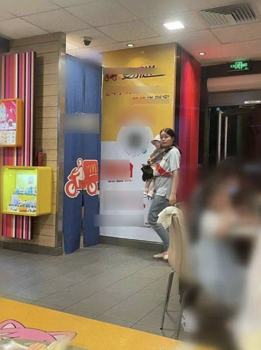 Mẹ đơn thân 2k1 mang cả con đi ship đồ ăn, lý do chọn nghề shipper khiến nhiều người rơi nước mắt- Ảnh 3.