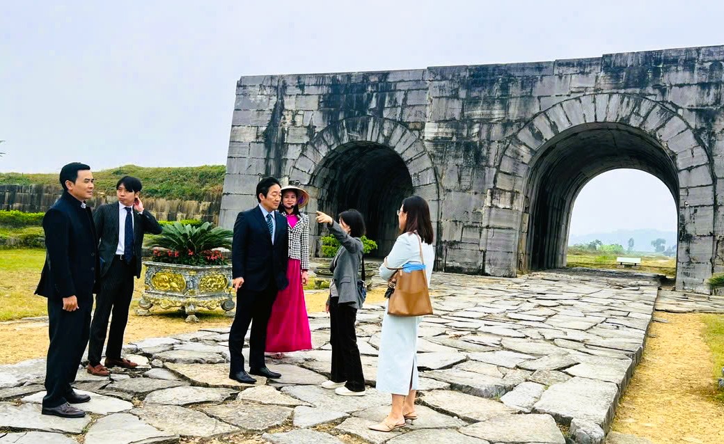 Du lịch Thanh Hóa đón hơn 16 triệu lượt khách, thu trên 46 ngàn tỉ đồng - Ảnh 2.