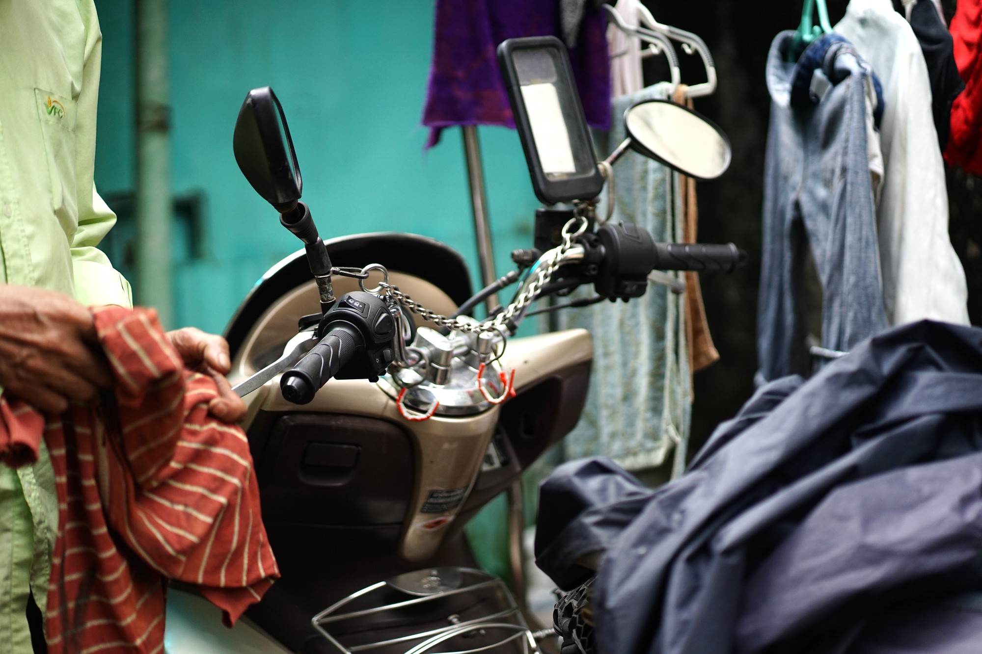 Gặp chú xe ôm bị lan truyền sai sự thật trên mạng: Tiết lộ về 2 chiếc xe PCX và SH trong nhà- Ảnh 6.