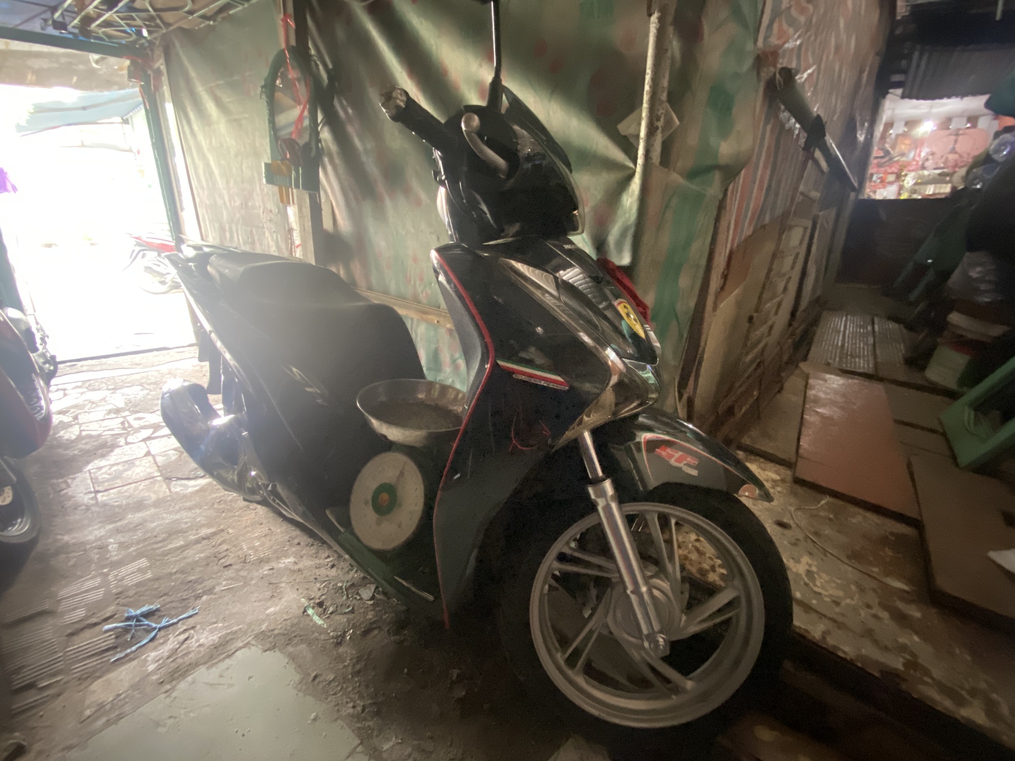 Gặp chú xe ôm bị lan truyền sai sự thật trên mạng: Tiết lộ về 2 chiếc xe PCX và SH trong nhà- Ảnh 9.