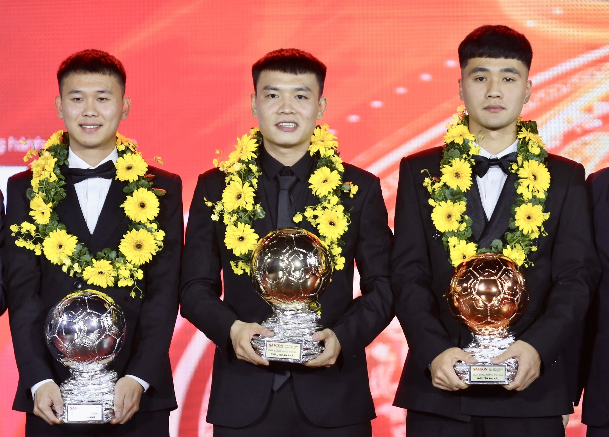 Hoàng Đức lập hat-trick Quả bóng vàng Việt Nam, Bích Thùy lần đầu nhận Quả bóng vàng nữ- Ảnh 7.