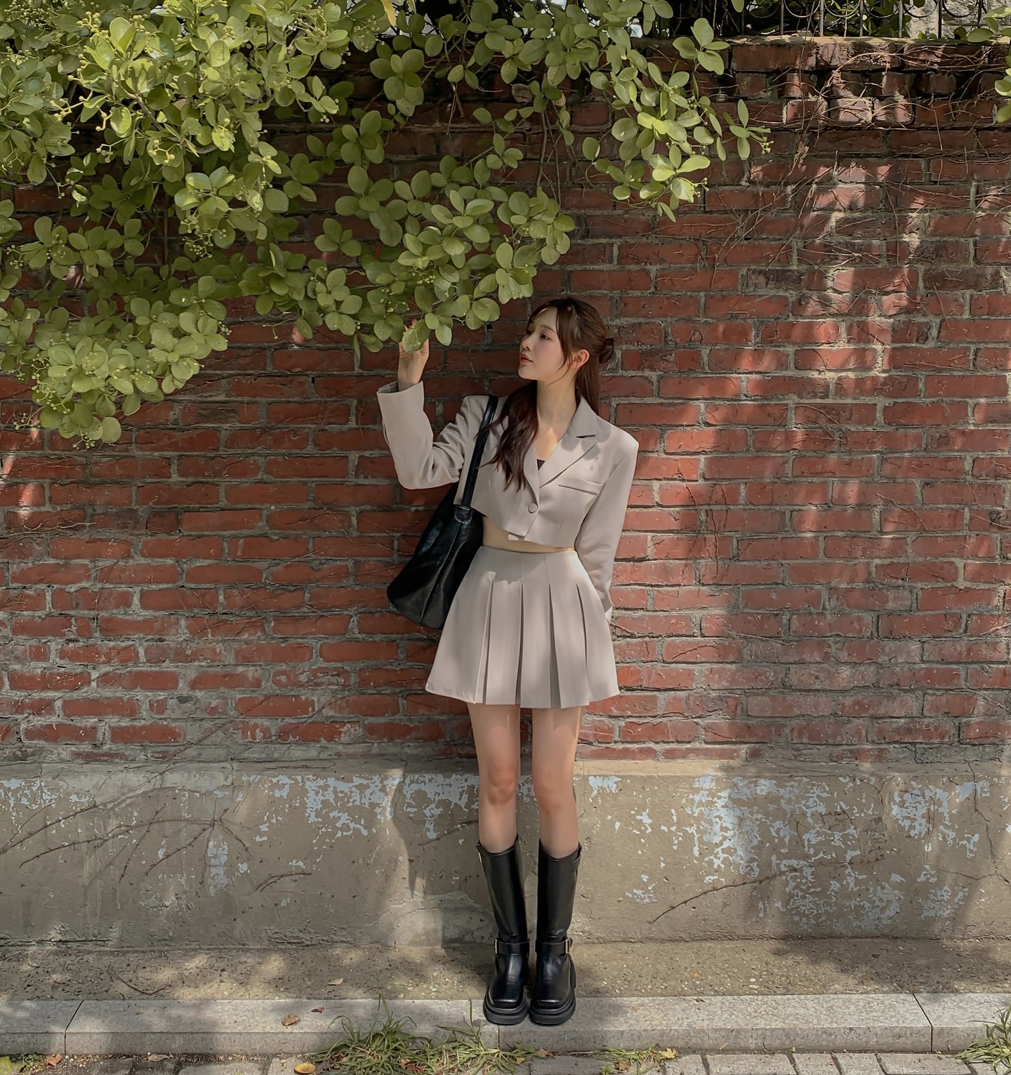 5 cách diện chân váy ngắn nổi bật và siêu tôn dáng, càng gần tới năm mới càng nên ghim- Ảnh 11.