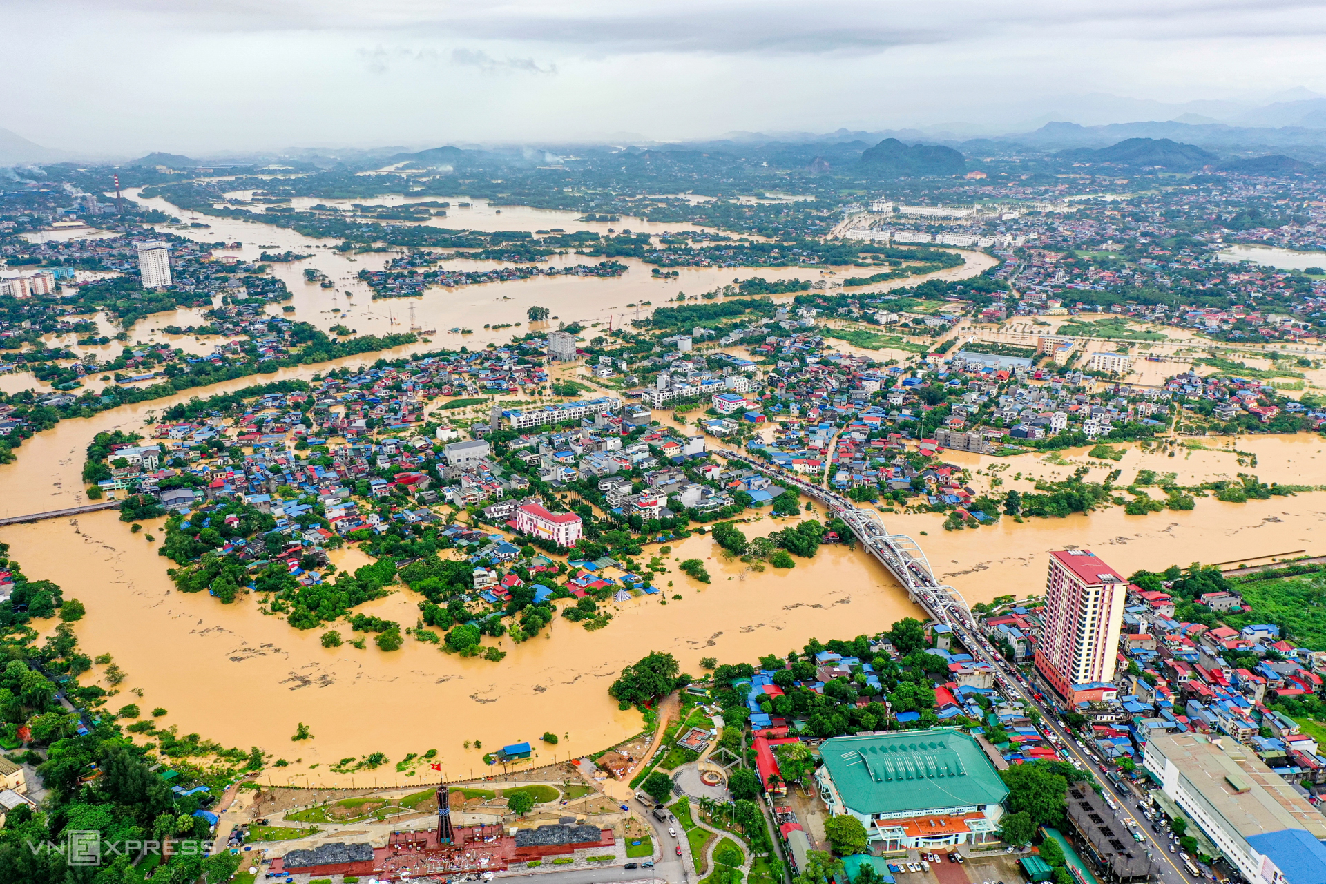 1766801554 387 Mua lu 2025 qua anh