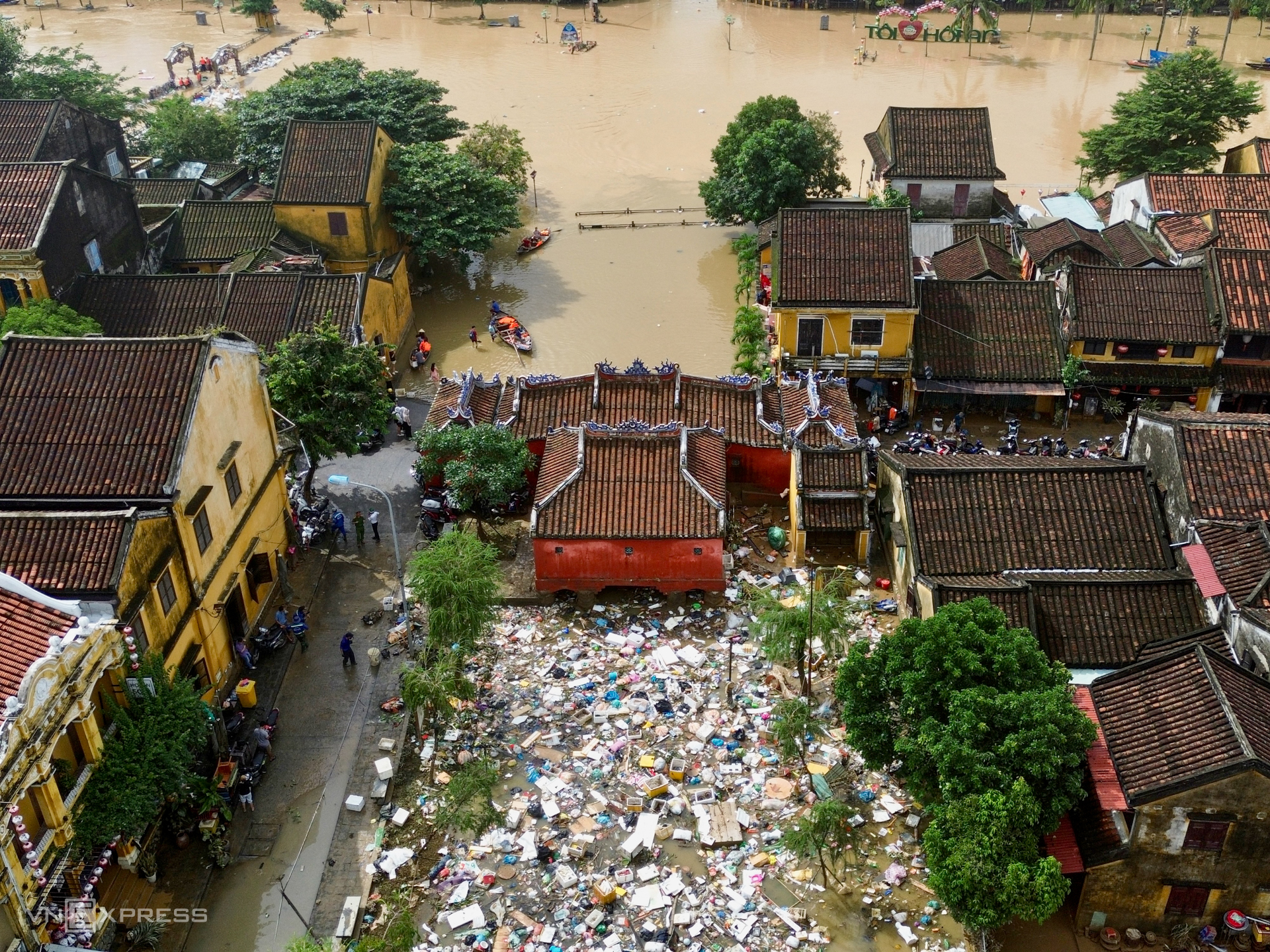 1766801558 887 Mua lu 2025 qua anh