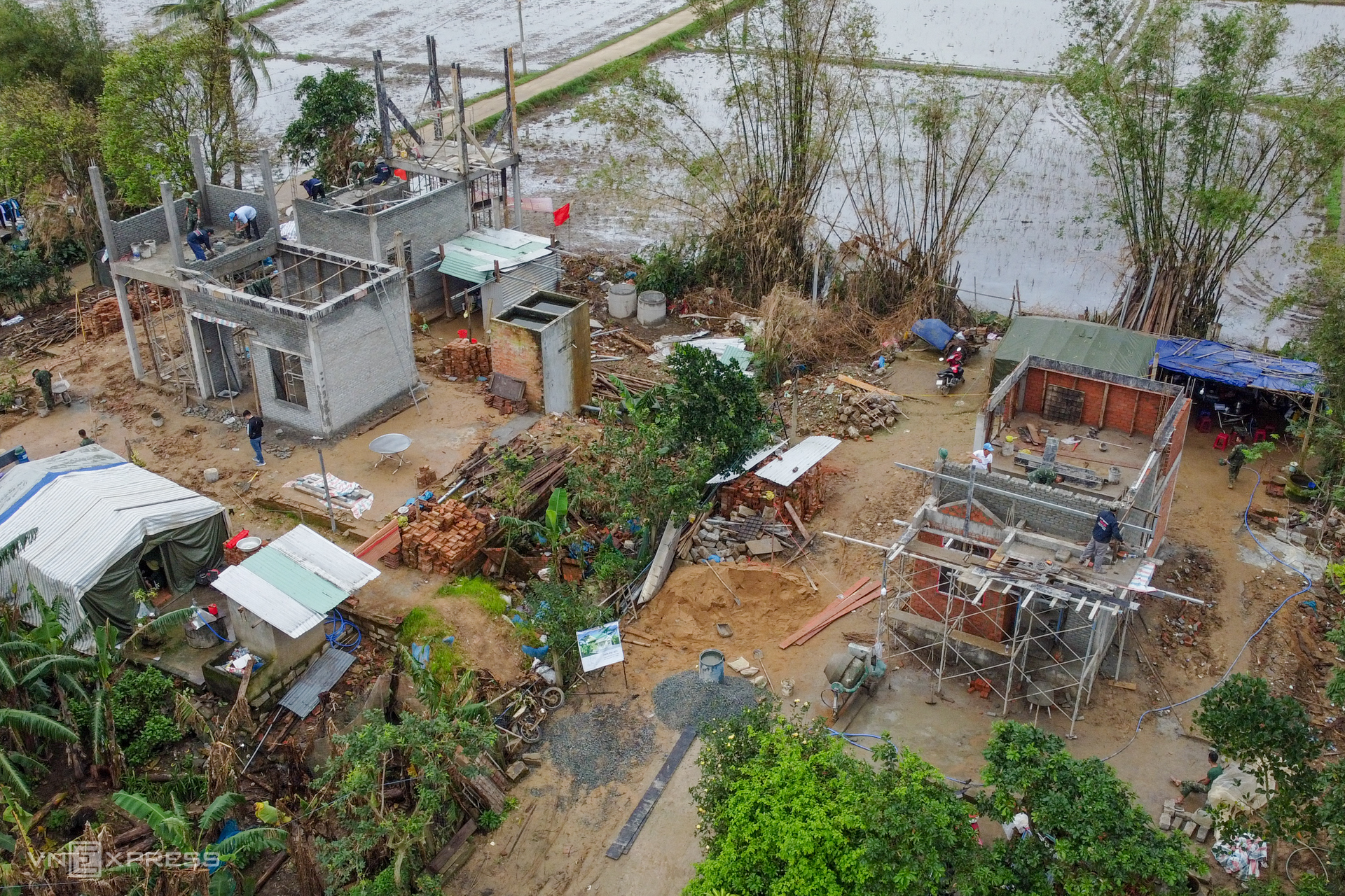 1766801572 586 Mua lu 2025 qua anh