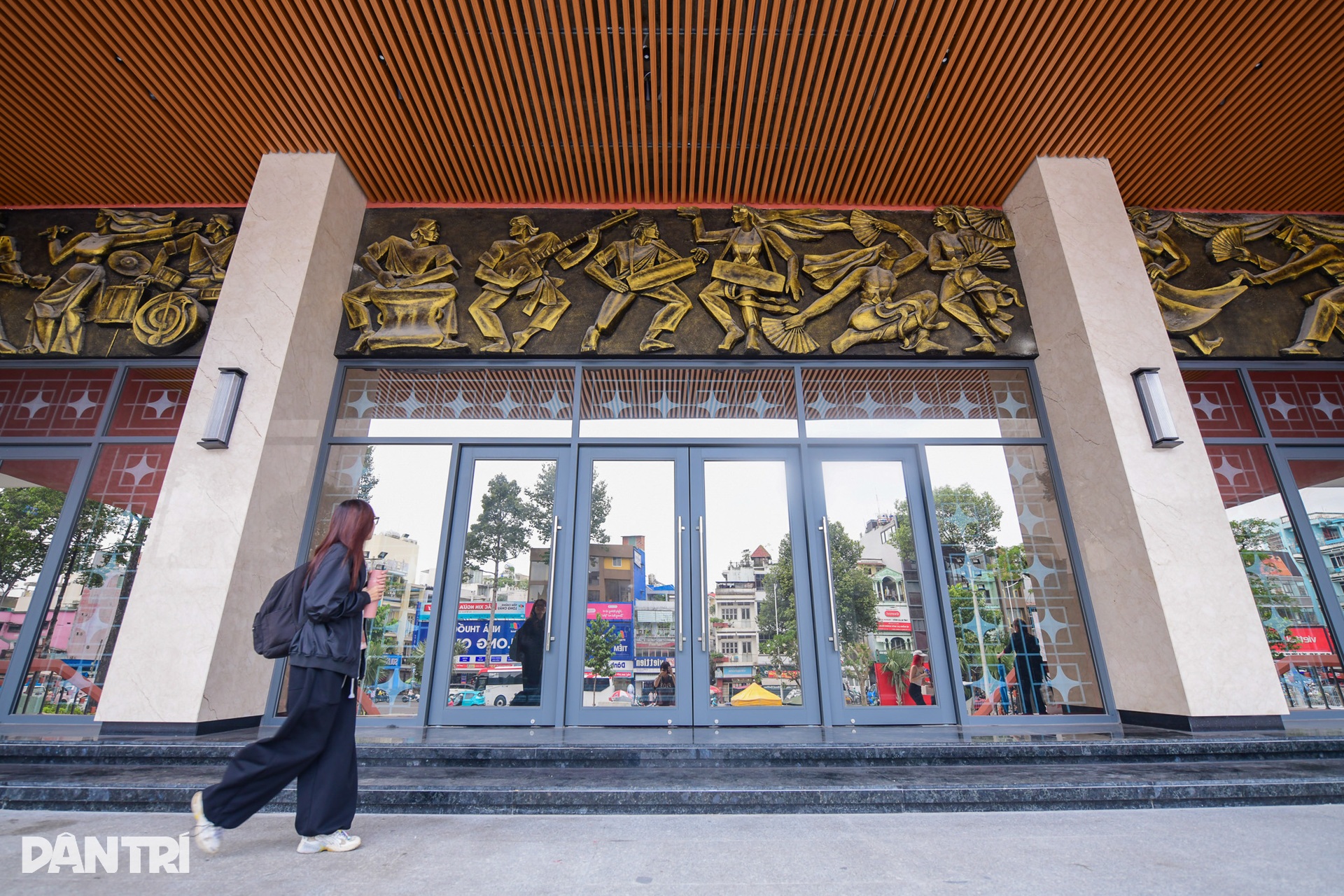 Nhà hát Hòa Bình lột xác với hơn 270 tỷ đồng ở TPHCM - 4