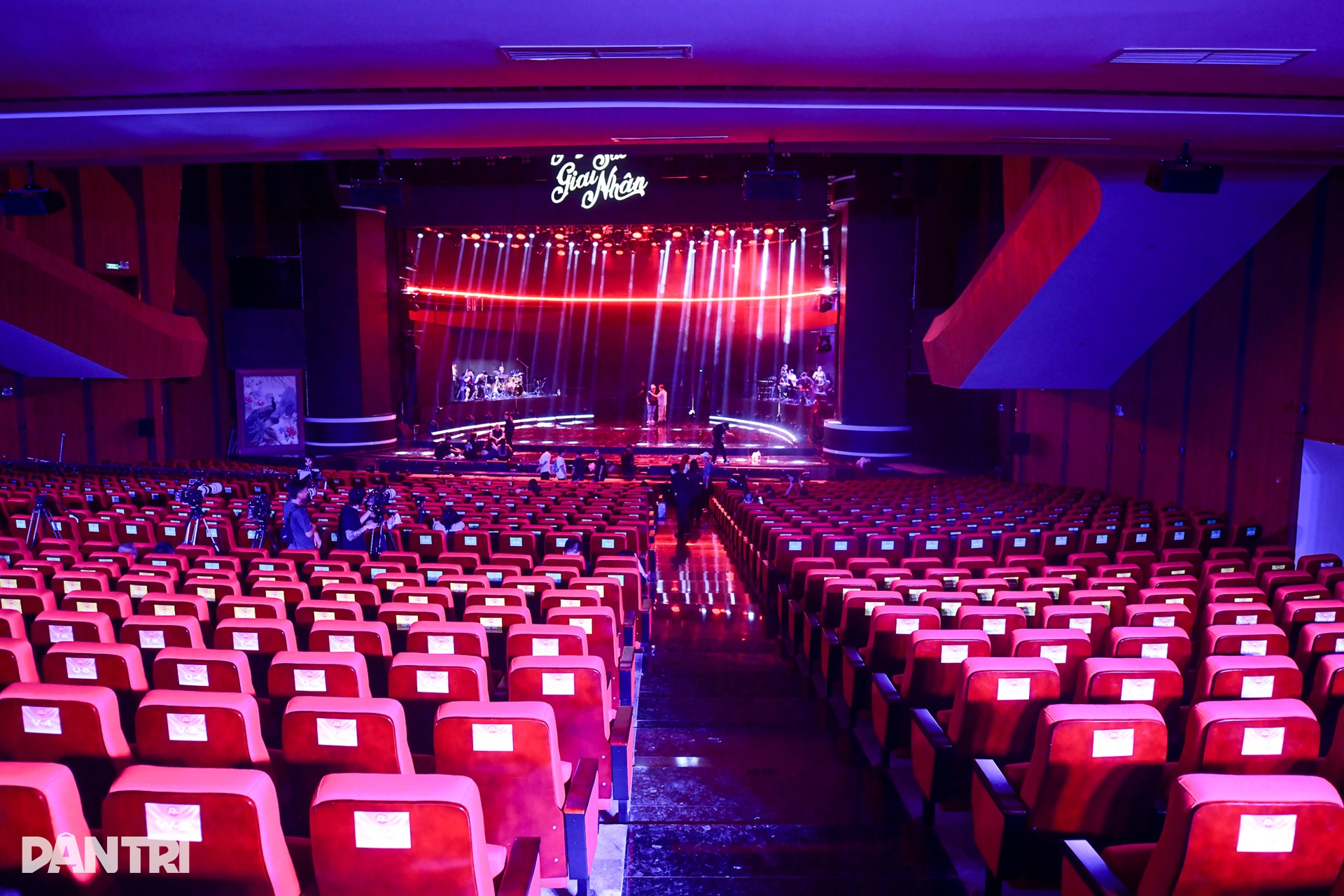 Nhà hát Hòa Bình lột xác với hơn 270 tỷ đồng ở TPHCM - 7