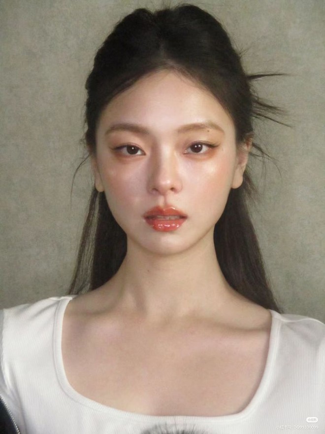 7 xu hướng làm đẹp nổi bật nhất năm 2025 do Vogue bình chọn- Ảnh 24.