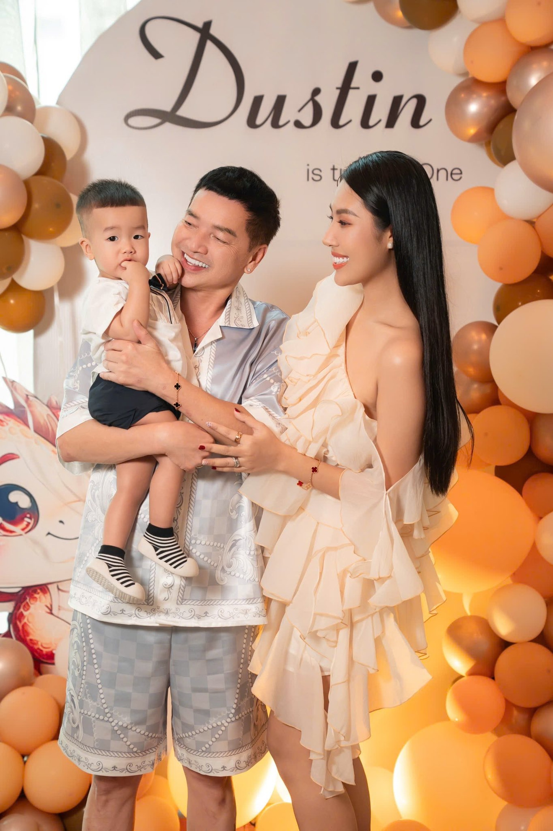 Nghệ sĩ Quang Minh tuổi 66: Có con 1 tuổi, bình yên bên bạn gái kém 37 tuổi - 3