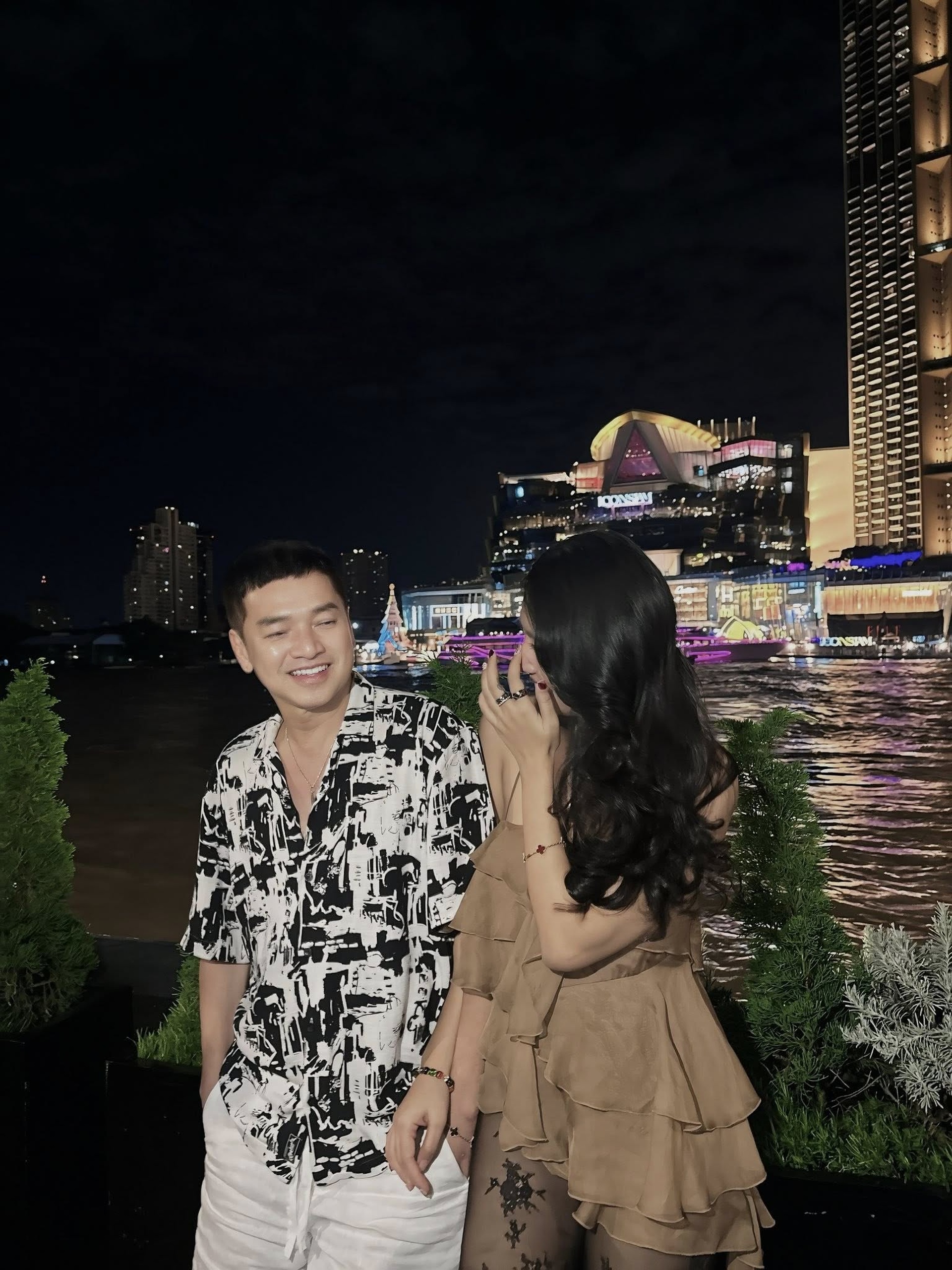 Nghệ sĩ Quang Minh tuổi 66: Có con 1 tuổi, bình yên bên bạn gái kém 37 tuổi - 5