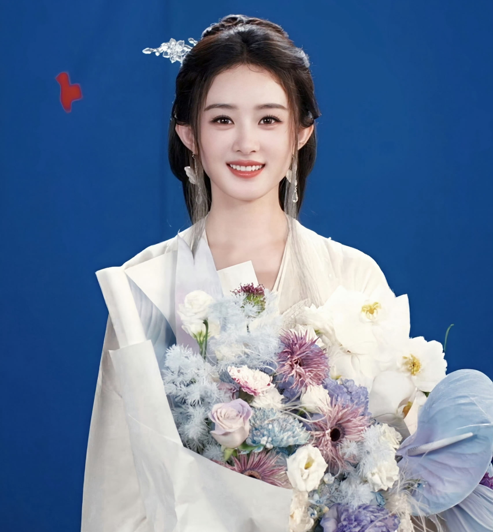 Thần nữ 9 tầng trời xuống nhân gian làm gì thế này: Nhan sắc nâng tầm thẩm mỹ, đẹp thế này sao chịu nổi- Ảnh 4. Thần nữ 9 tầng trời xuống nhân gian làm gì thế này: Nhan sắc nâng tầm thẩm mỹ, đẹp thế này sao chịu nổi- Ảnh 4.