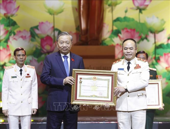 Tổng Bí thư Tô Lâm tôn vinh những bông hoa đẹp nhất trong thi đua yêu nước - Ảnh 4.