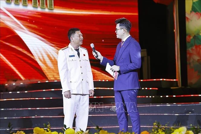 Tổng Bí thư Tô Lâm: Tôn vinh những bông hoa đẹp nhất trong vườn hoa thi đua yêu nước - Ảnh 1.