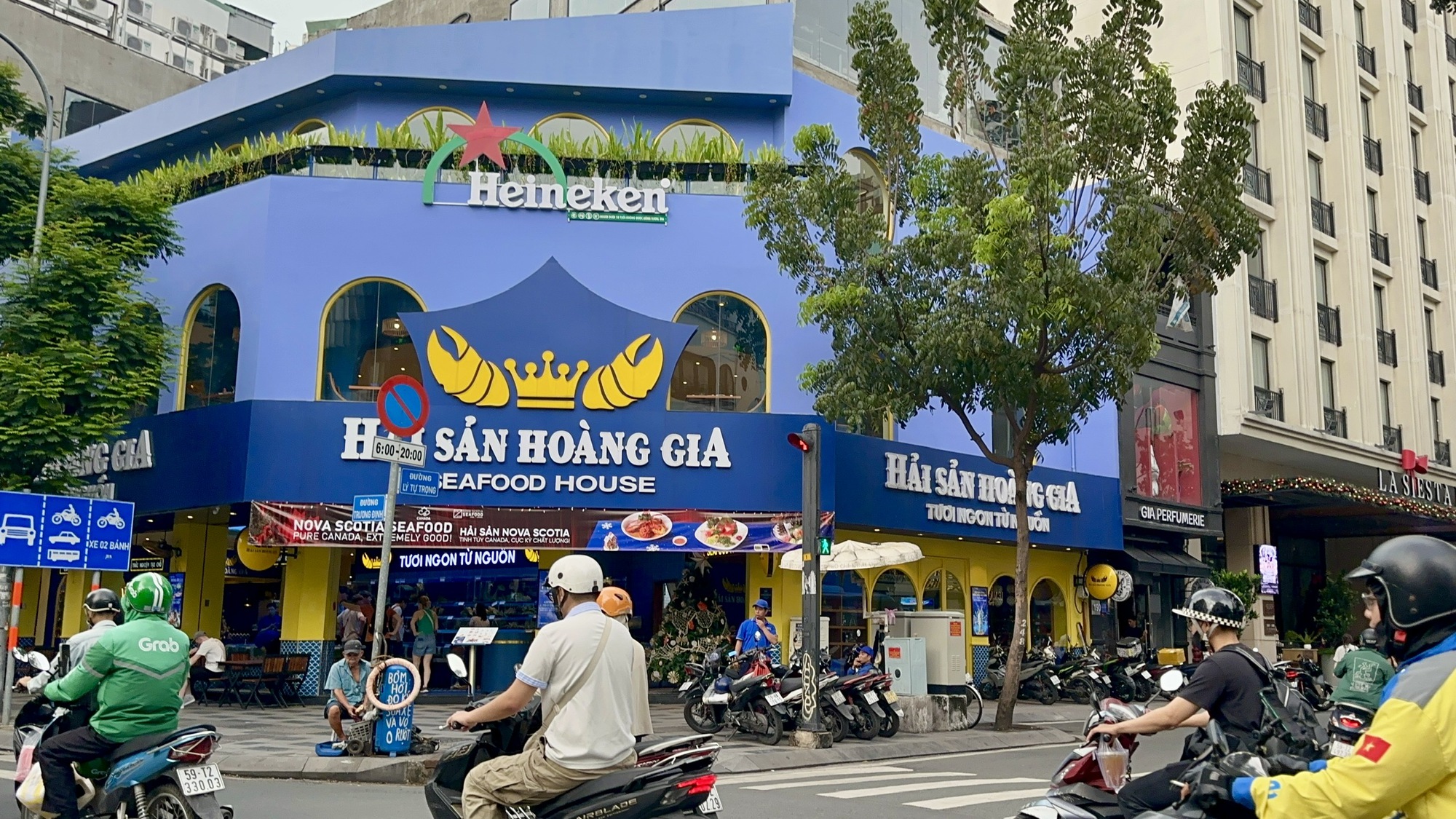 Nghịch lý mặt bằng cho thuê cuối năm- Ảnh 4.