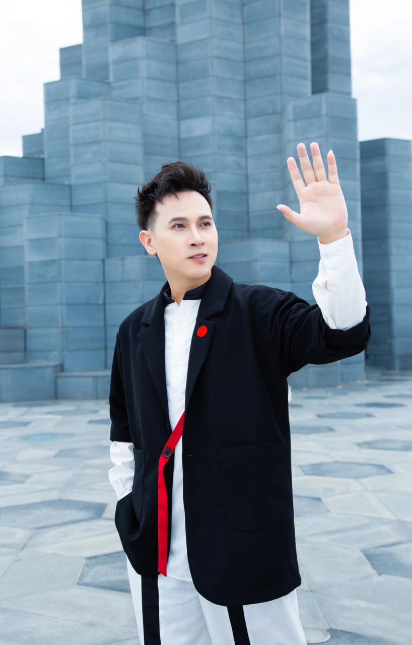 Ồn ào ca khúc Việt gây sốt Trung Quốc: Ca sĩ lên tiếng, tác giả vào tận nơi 