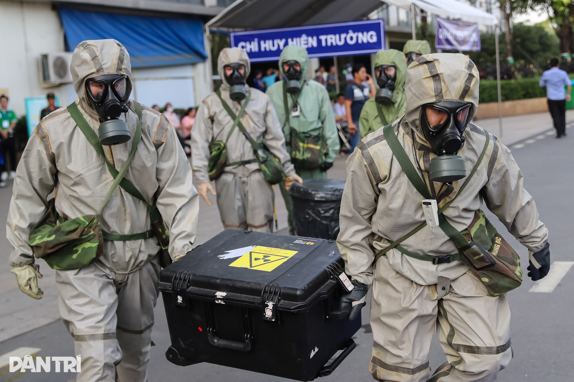 Kịch tính giây phút ứng phó tình huống sự cố bức xạ và hạt nhân ở TPHCM - 11