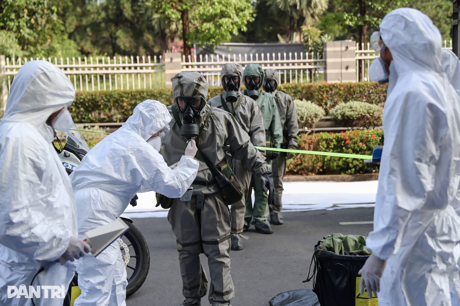 Kịch tính giây phút ứng phó tình huống sự cố bức xạ và hạt nhân ở TPHCM - 14