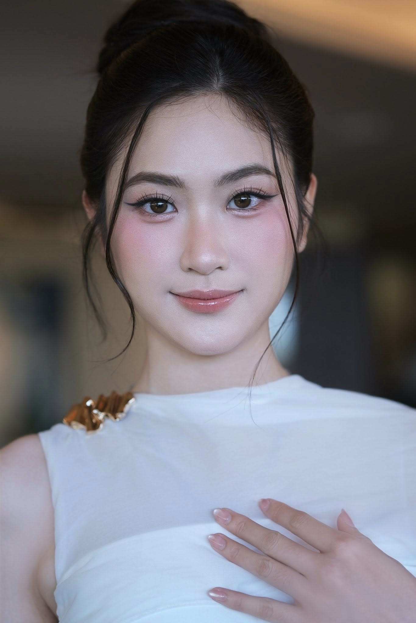 Hiện tại, top 50 Miss World Vietnam 2025 đã bước qua phần thi phụ Người đẹp Thời trang. Sắp tới, các thí sinh tiếp tục với các phần thi Người đẹp Tài năng, Người đẹp Bản lĩnh, Người đẹp Biển… Người chiến thắng Miss World Vietnam 2025 sẽ kế nhiệm Hoa hậu Ý Nhi, đồng thời trở thành đại diện Việt Nam tham dự Miss World lần 74.