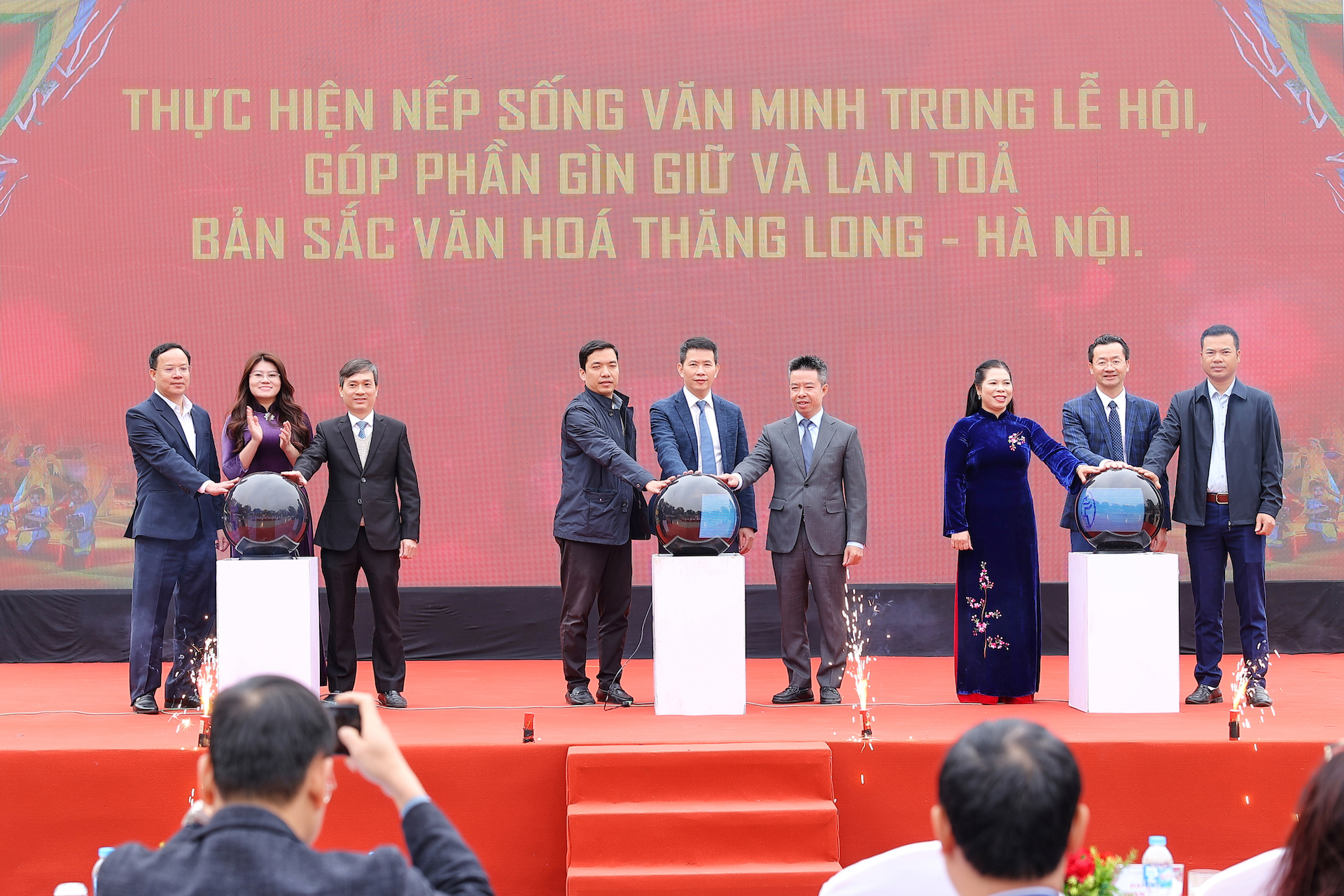 Hà Nội hưởng ứng thực hiện 'xây dựng môi trường văn hóa trong lễ hội truyền thống'- Ảnh 2.