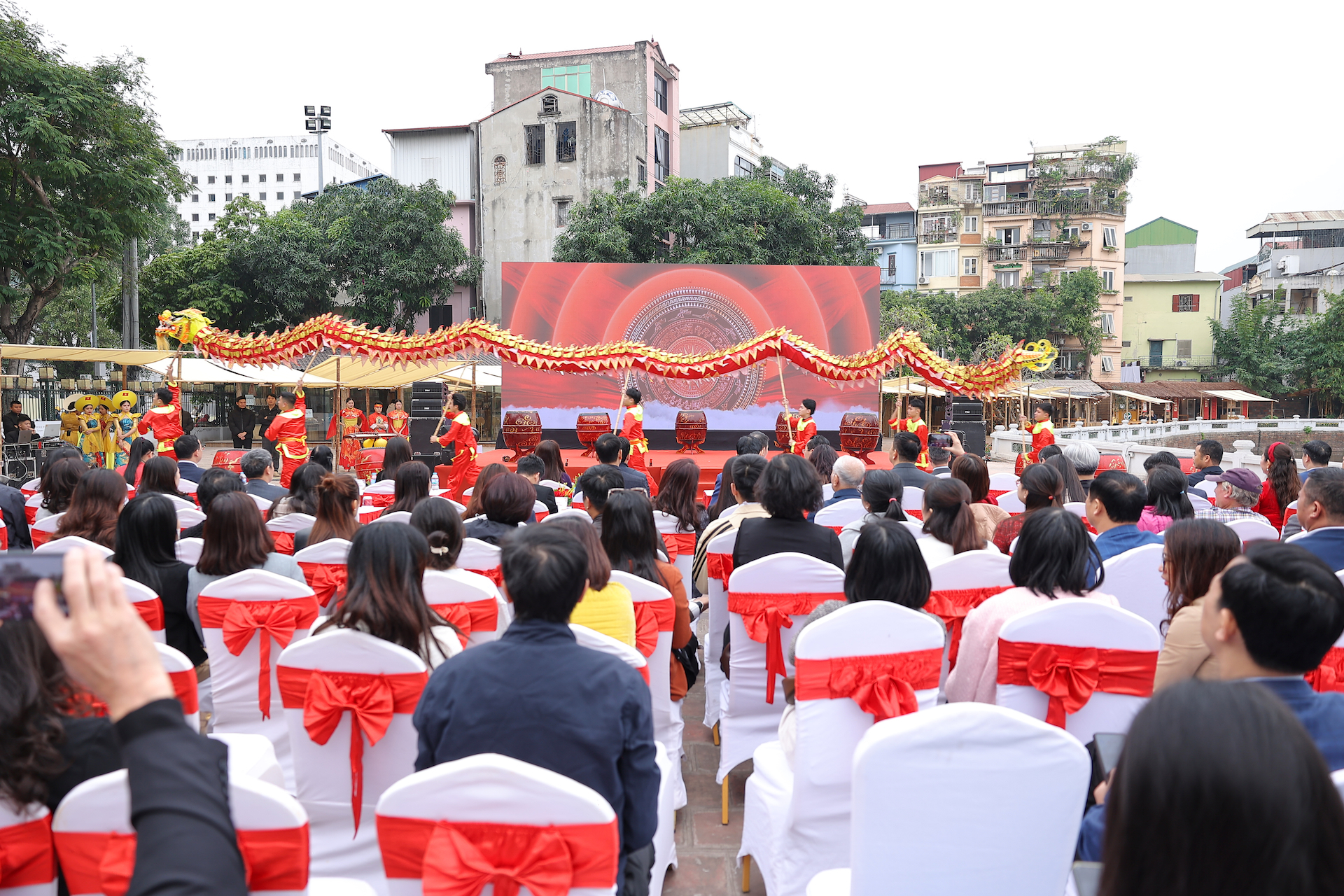 Hà Nội hưởng ứng thực hiện 'xây dựng môi trường văn hóa trong lễ hội truyền thống'- Ảnh 3.