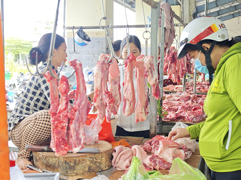 Giá heo gần tết tăng mạnh- Ảnh 2.