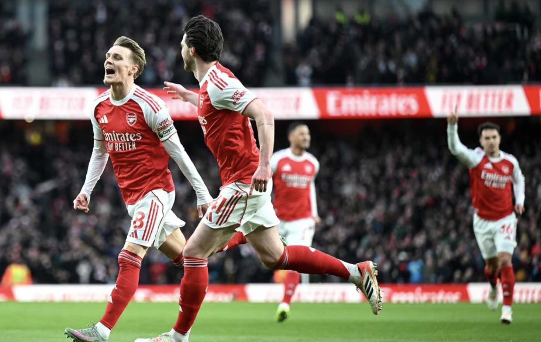 Arsenal vượt khó hạ Brighton, tái chiếm đỉnh bảng Premier League - Ảnh 2.