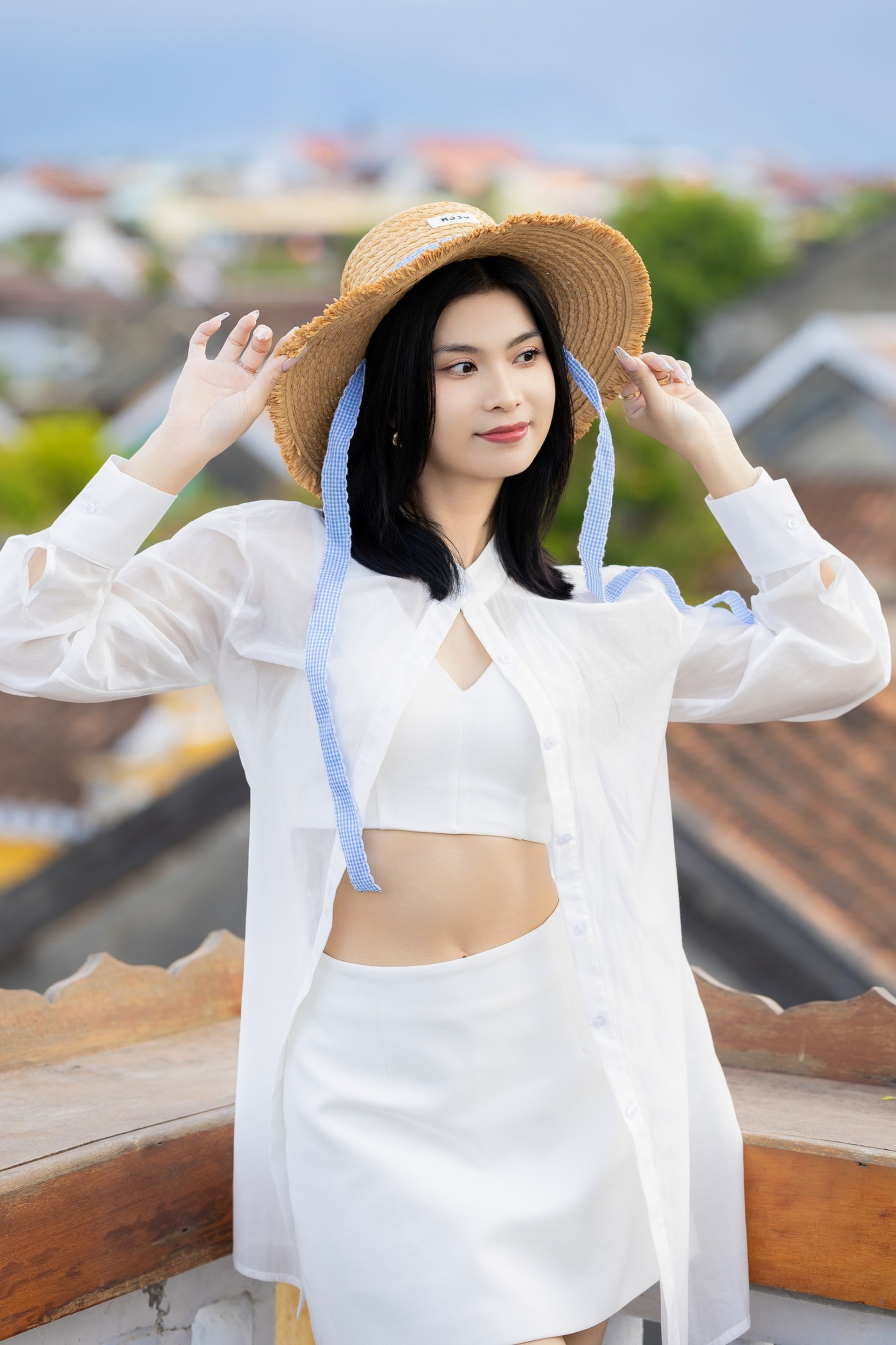 Mỹ nhân Lật mặt Trâm Anh: Trên phim lam lũ, ngoài đời gợi cảm bất ngờ - 7