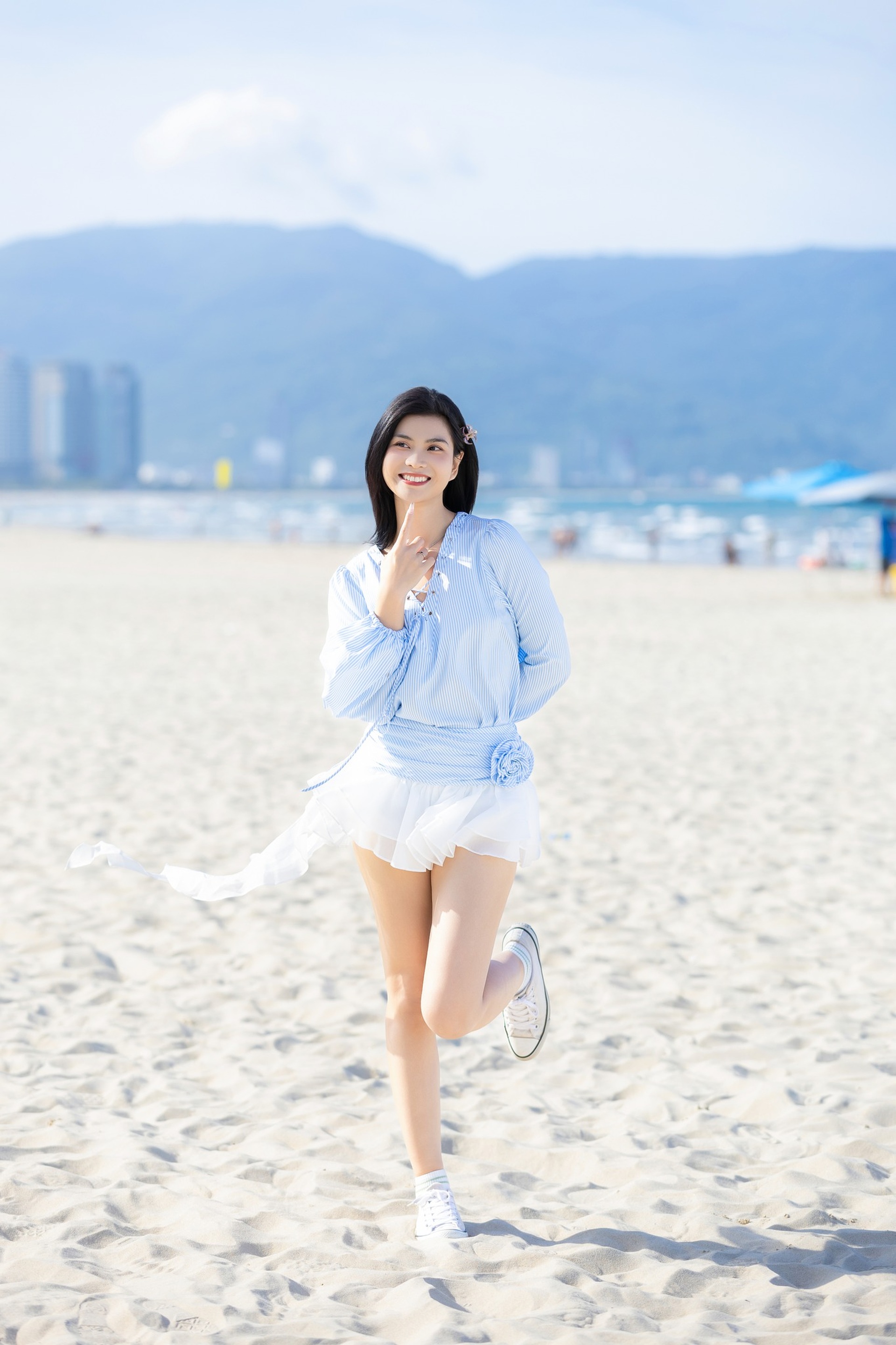 Mỹ nhân Lật mặt Trâm Anh: Trên phim lam lũ, ngoài đời gợi cảm bất ngờ - 10