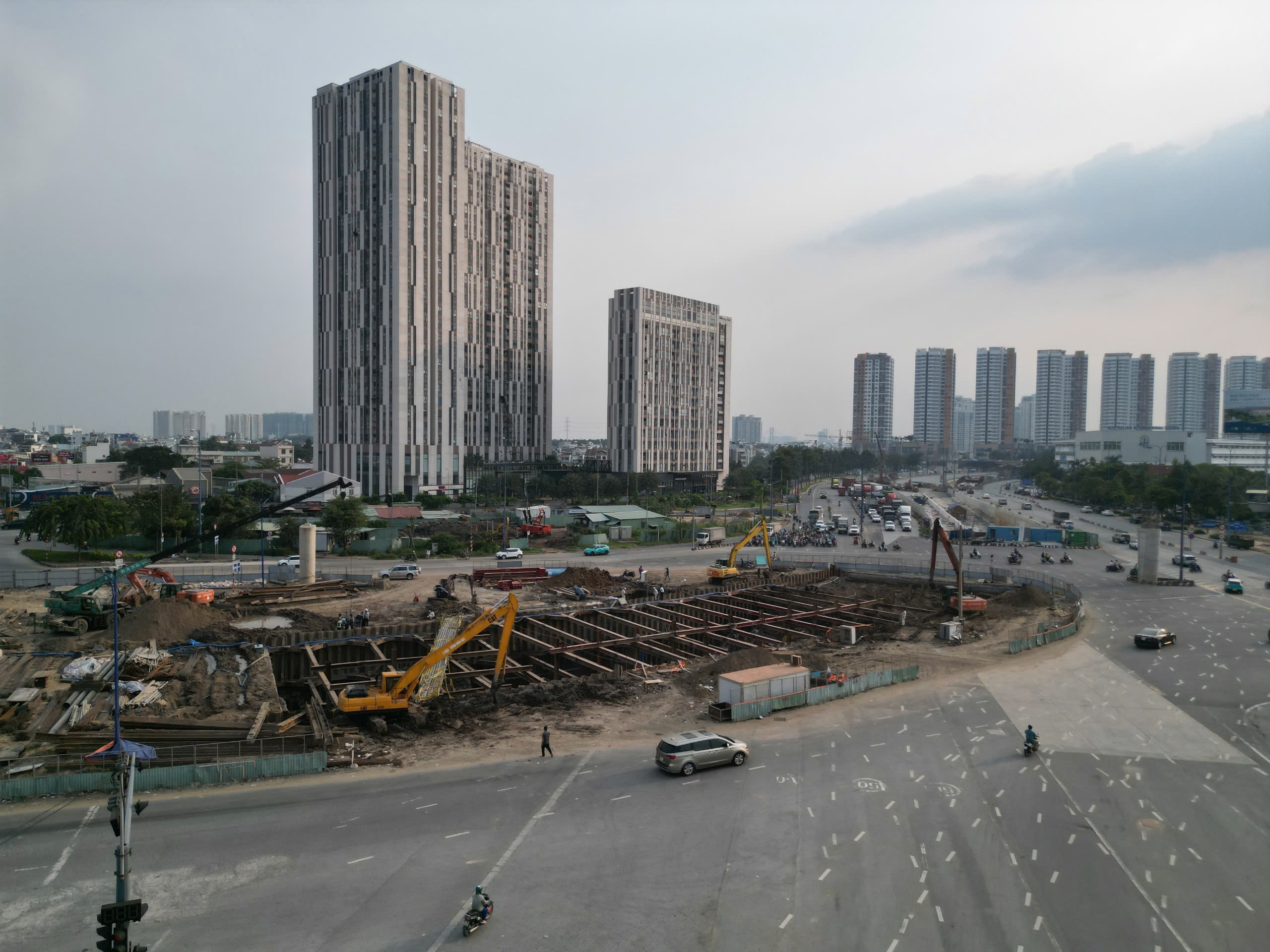 Nhánh cầu nối trực tiếp cao tốc tại An Phú đã đạt 95% sản lượng - Ảnh 4.