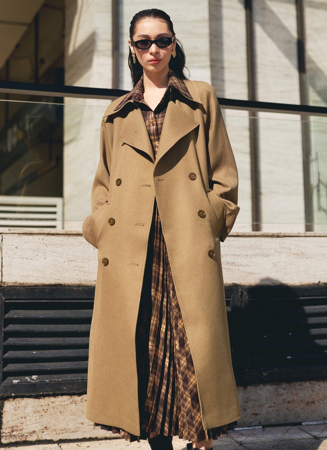 Phối áo khoác ngày đông cùng quần ống rộng và váy dài- Ảnh 3.