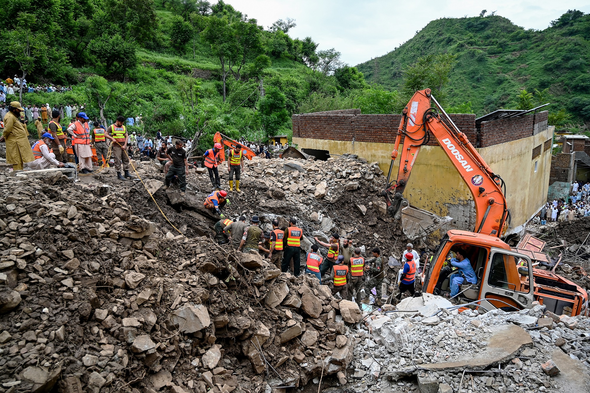 Những trận thiên tai, cháy gây chết chóc ở châu Á năm 2025 - Ảnh 10.