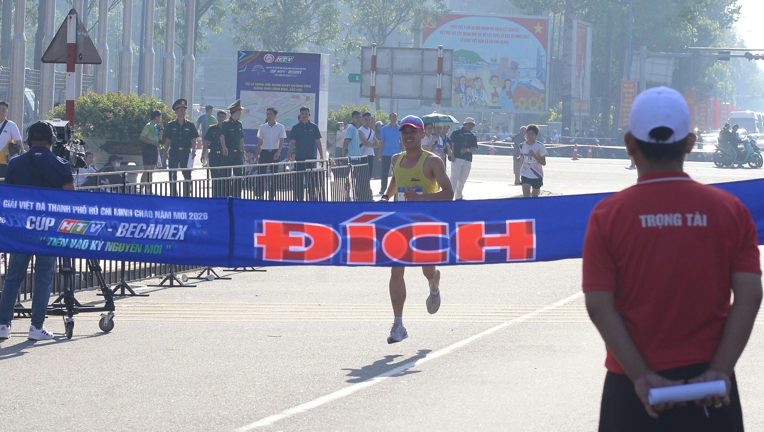 Tiến vào kỷ nguyên mới 3 Giải Việt dã TP HCM chào năm mới 2026: Tiến vào kỷ nguyên mới - Ảnh 3.