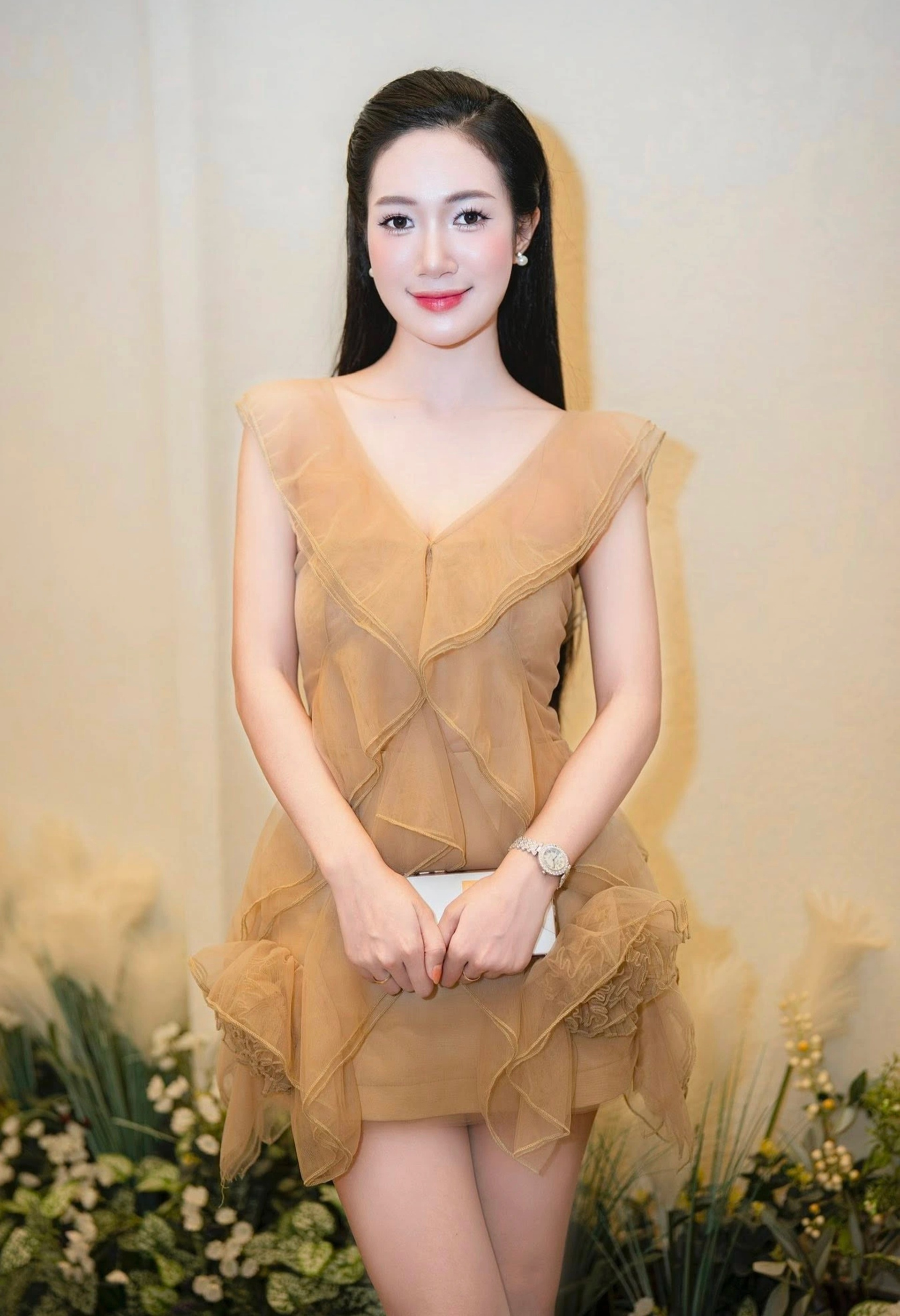 Vẻ đẹp ngọt ngào, nữ tính của vợ màn ảnh kém Mạnh Trường 16 tuổi - 8