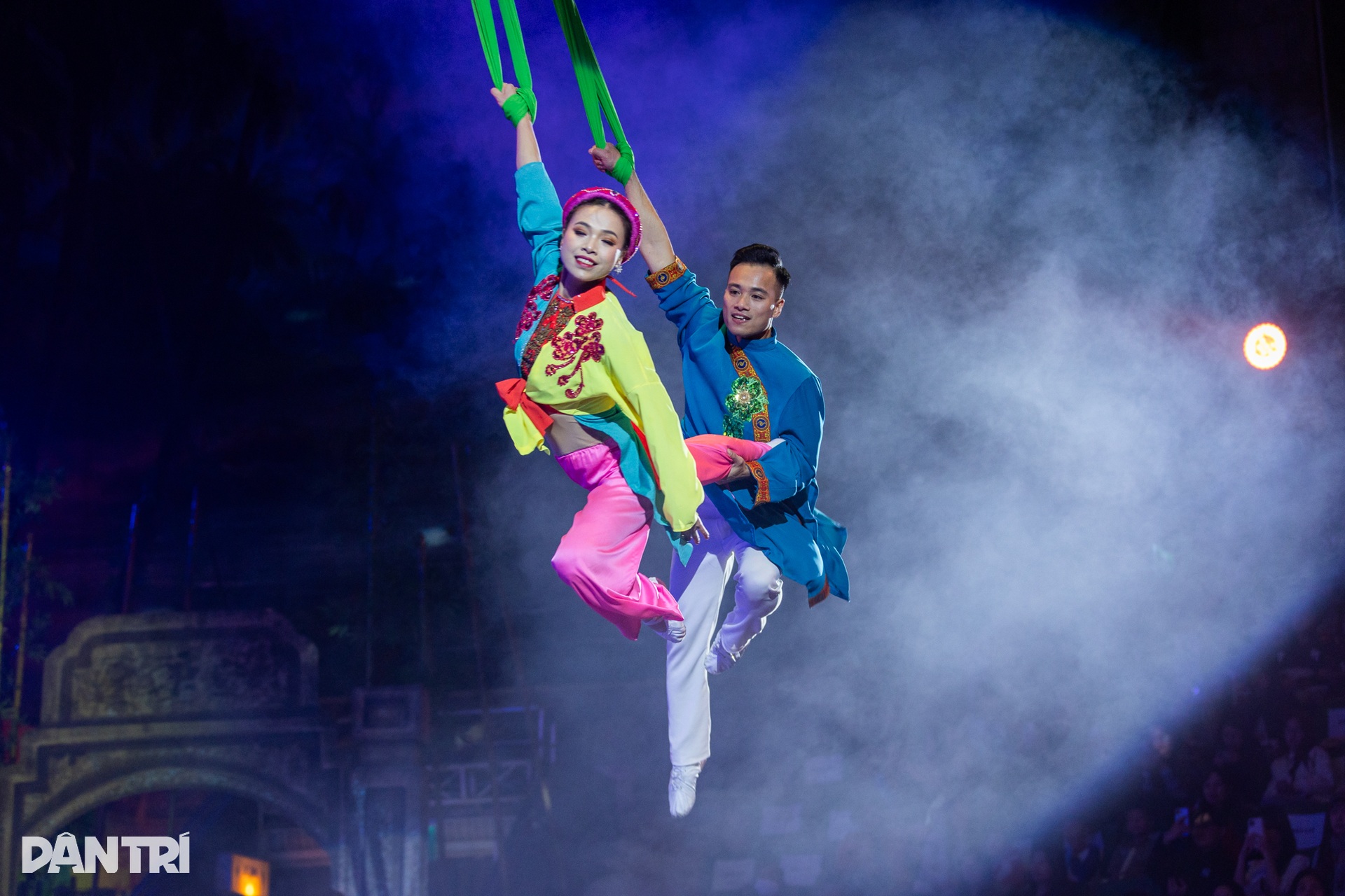 Làm sống lại tranh Đông Hồ Đám cưới chuột, Hứng dừa qua diễn xiếc - 4