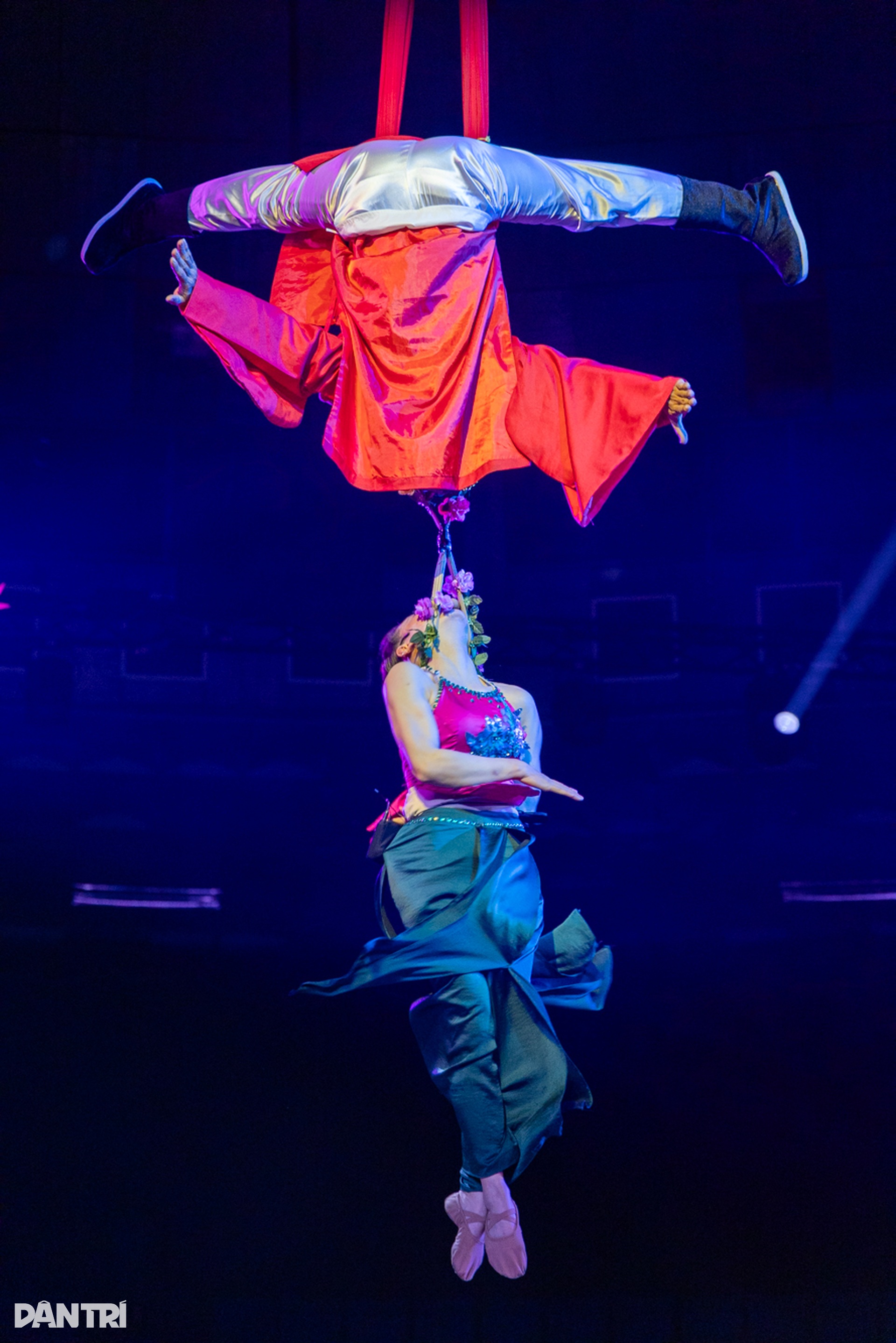 Làm sống lại tranh Đông Hồ Đám cưới chuột, Hứng dừa qua diễn xiếc - 13