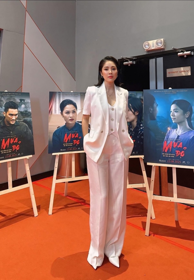 Lê Phương thăng hạng nhan sắc sau khi giảm 30kg - 8