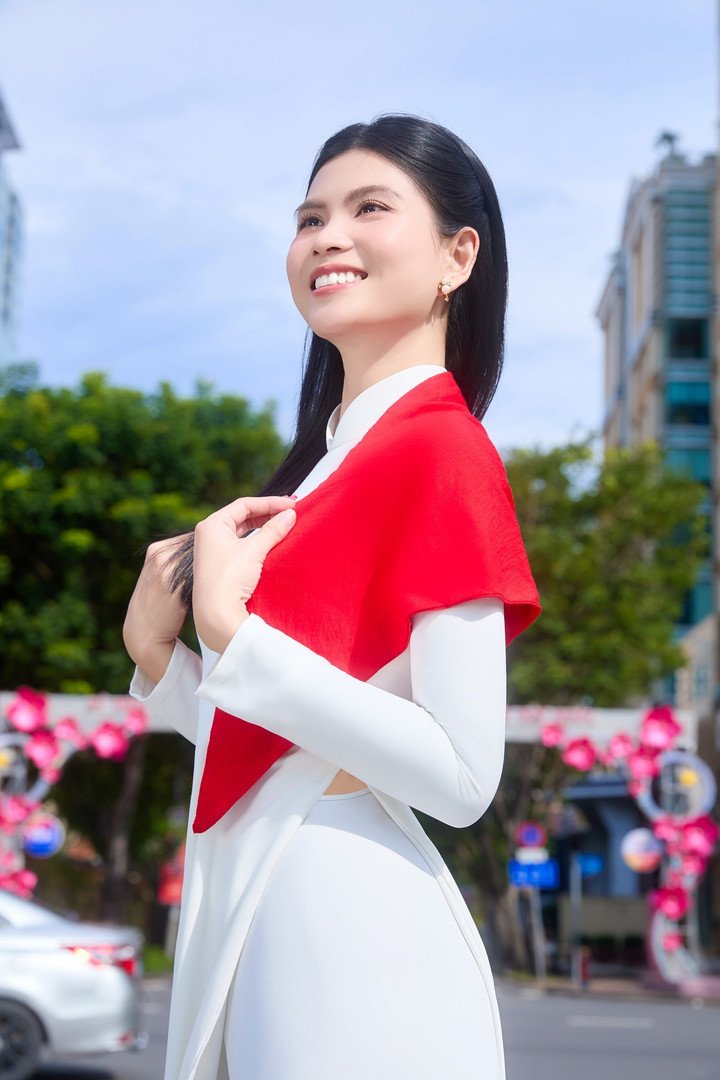 Đây là lần đầu tiên nữ diễn viên đảm nhận vai nữ chính xuyên suốt bộ phim, lại vào vai một người mẹ đã trưởng thành, có chiều sâu nội tâm, hoàn toàn trái ngược với con người ngoài đời của cô.