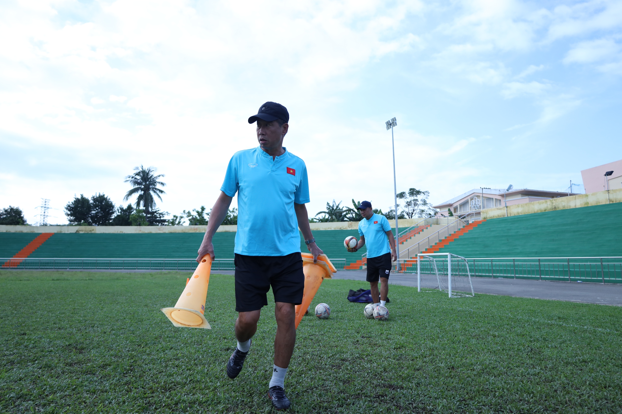 Ngắm SVĐ Quân khu 5 'lột xác', sẵn sàng mùa giải TNSV THACO cup 2026
- Ảnh 3.