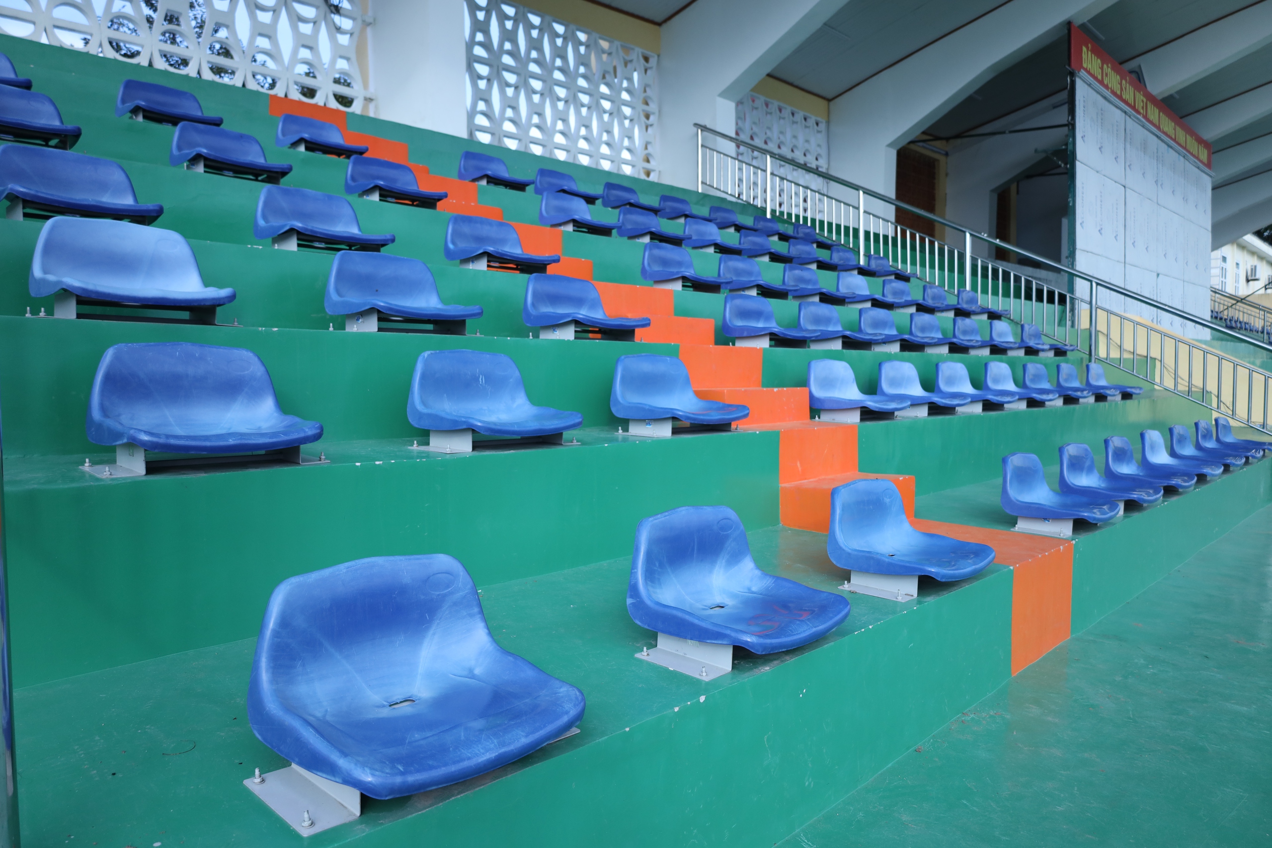 Ngắm SVĐ Quân khu 5 'lột xác', sẵn sàng mùa giải TNSV THACO cup 2026
- Ảnh 6.