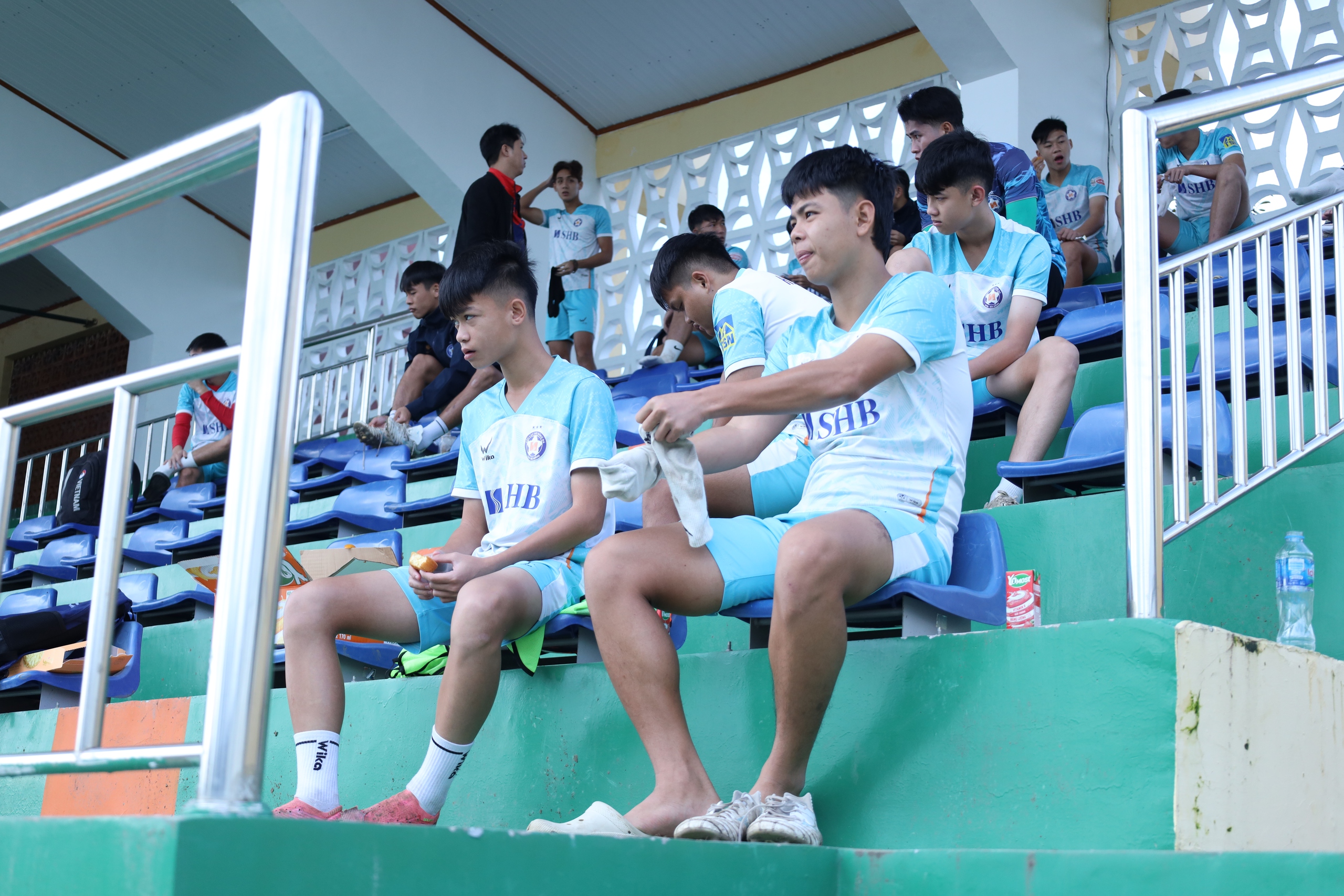 Ngắm SVĐ Quân khu 5 'lột xác', sẵn sàng mùa giải TNSV THACO cup 2026
- Ảnh 7.