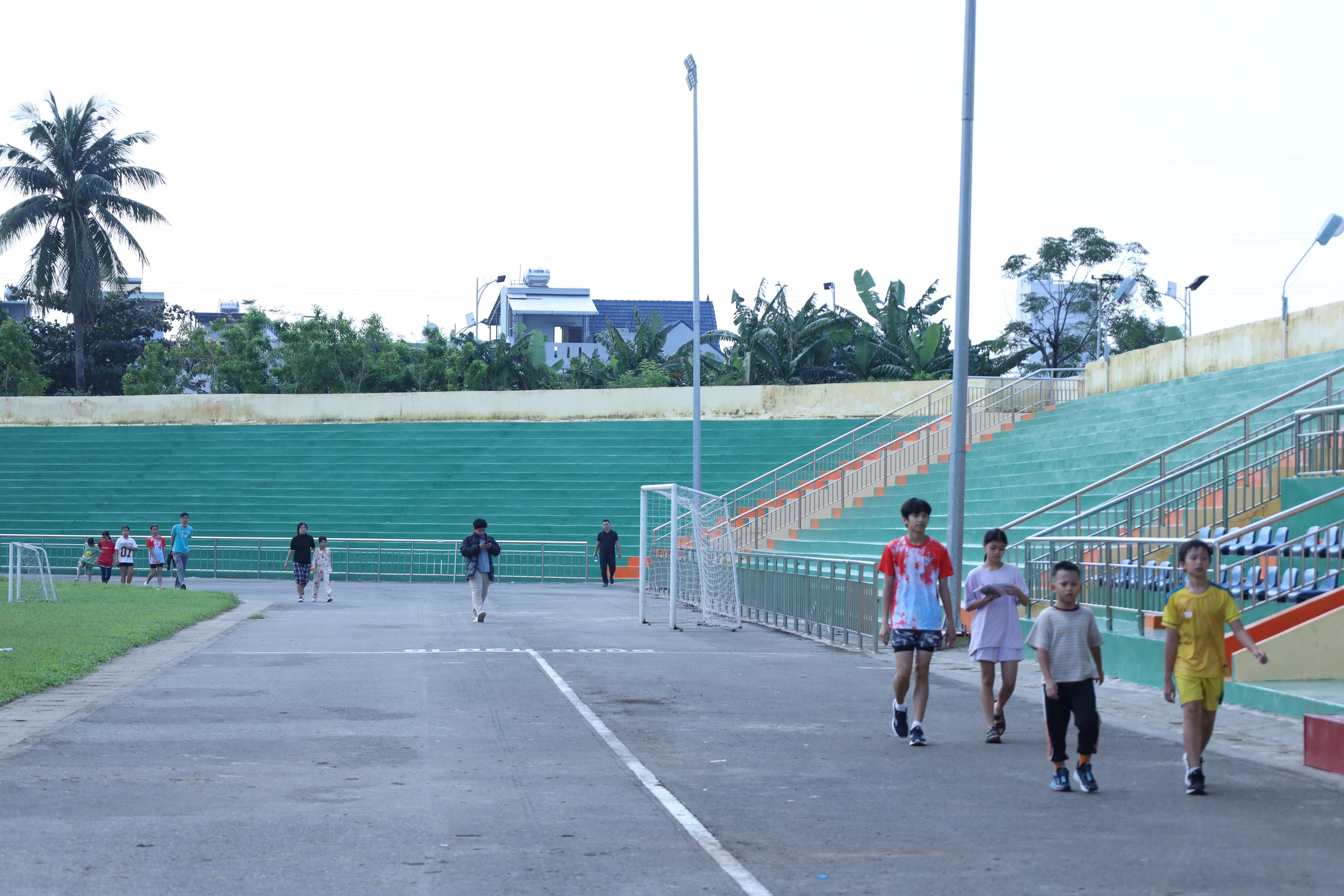 Ngắm SVĐ Quân khu 5 'lột xác', sẵn sàng mùa giải TNSV THACO cup 2026
- Ảnh 9.