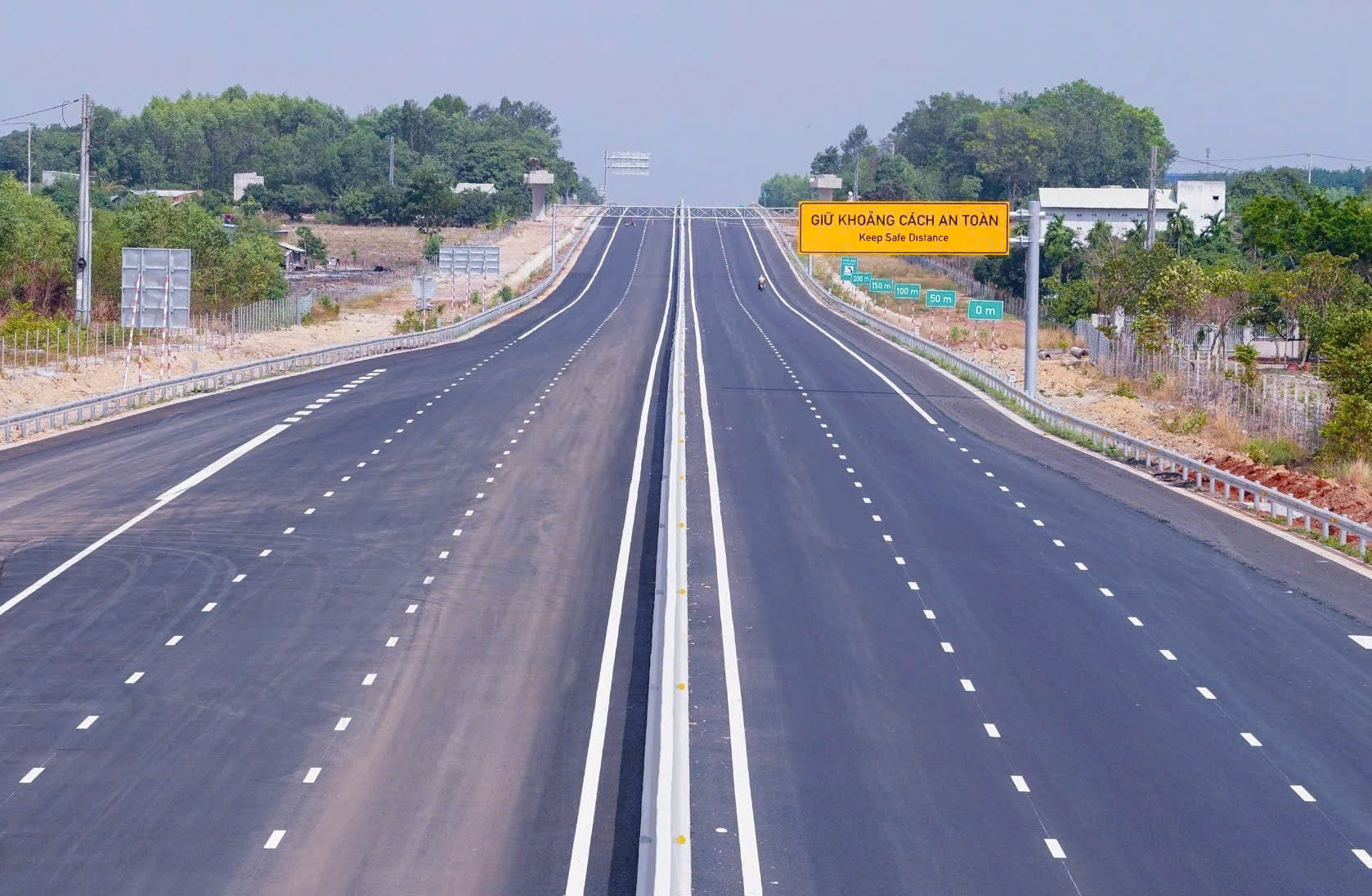 Đột phá hạ tầng, nâng tầm đô thị: Hạ tầng giao thông kết nối chưa tương xứng  - Ảnh 2.