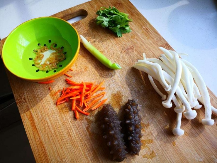 Nguyên liệu nấu súp hải sâm và nấm