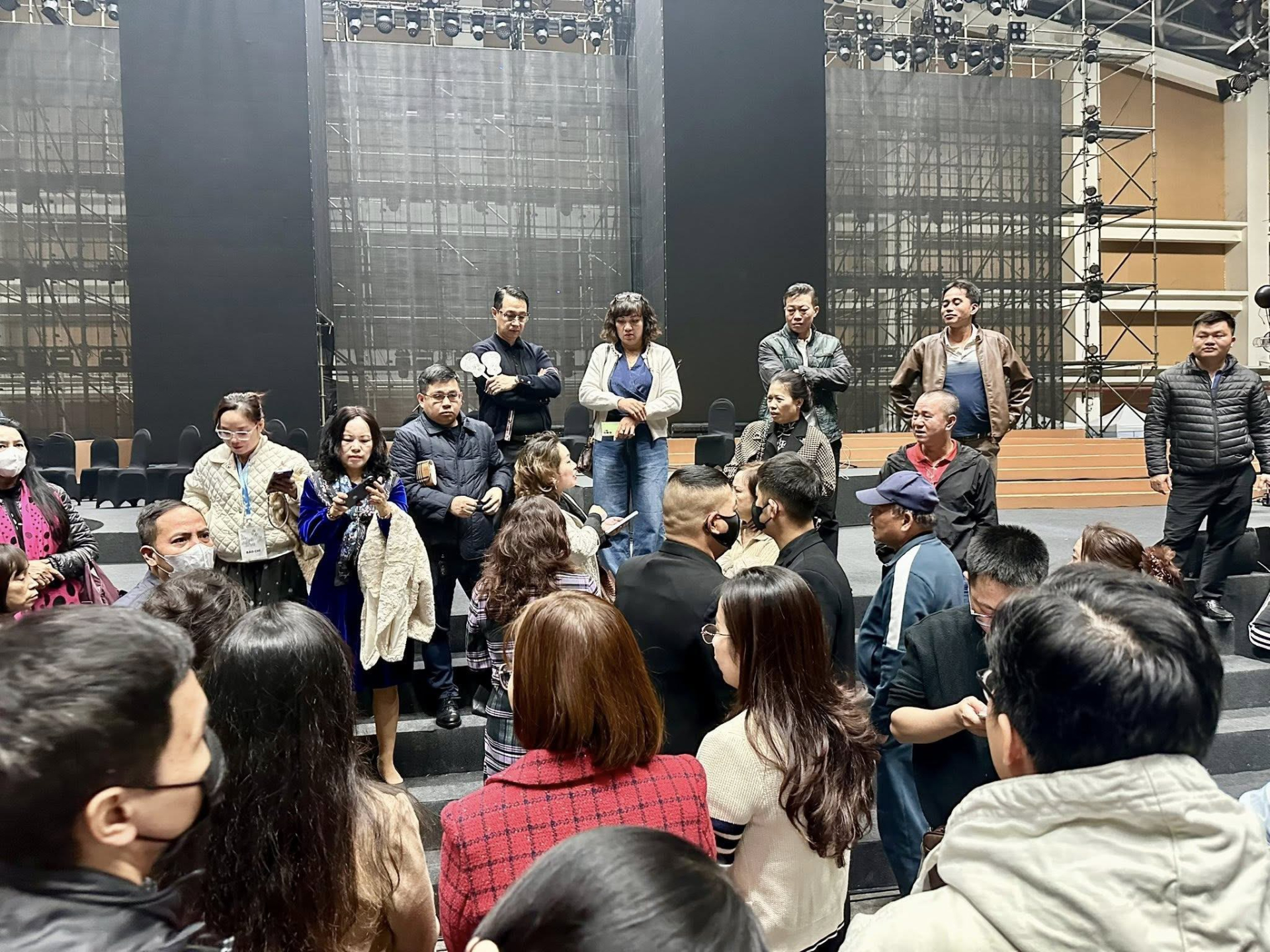 Không thể chấp nhận được BTC show Về đây bốn cánh chim trời, coi thường khán giả đến thế là cùng!- Ảnh 3.