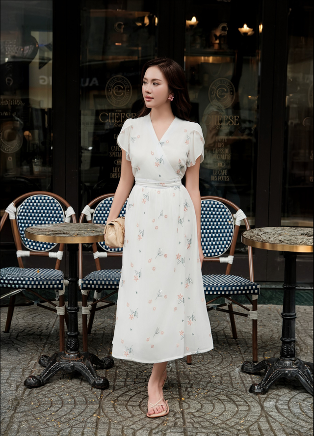 Gói trọn nét thanh lịch trong những ngày bận rộn với váy wrap- Ảnh 5. Gói trọn nét thanh lịch trong những ngày bận rộn với váy wrap- Ảnh 5.