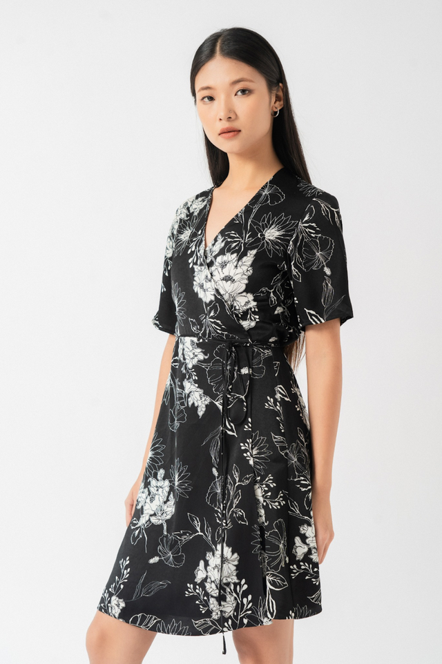 Gói trọn nét thanh lịch trong những ngày bận rộn với váy wrap- Ảnh 6. Gói trọn nét thanh lịch trong những ngày bận rộn với váy wrap- Ảnh 6.