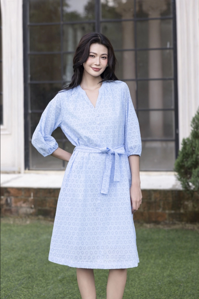 Gói trọn nét thanh lịch trong những ngày bận rộn với váy wrap- Ảnh 8. Gói trọn nét thanh lịch trong những ngày bận rộn với váy wrap- Ảnh 8.